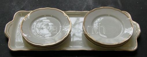 cca. 1930 Hatrészes, aranyozott szegélymintájú Zsolnay süteményes tányérkészlet a hozzá tartozó tállal / Zsolnay chinaware 6 plates and tray