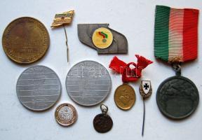 Kis vegyes tétel: emlékérem, kitűző, medál. T:vegyes