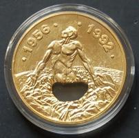 1992. "Trianon-1992 Emlékérem" aranyozott Cu T:BU díszdobozban, tanúsítvánnyal, csak 5000d...