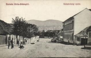 Körösbökény (Buttyin) court