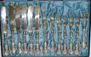 XX. sz. eleje: Hatszemélyes ezüst nyelű étkészlet eredeti keménydobozban / Set of 6 person silver cuttleries in original box