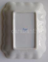 Herendi jelzéssel ellátott virág mintás kézzel festett fodros szélű aranyozott porcelán tálka / Here...