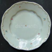 cca 1940 2 db Zsolnay és 2 db Herendi porcelán tányér / Zsolnay and Herend chinaware plates