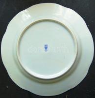 cca 1940 2 db Zsolnay és 2 db Herendi porcelán tányér / Zsolnay and Herend chinaware plates