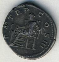 Római Császárság HADRIANUS 117-138. "P M TR P COS III / Ülő Concordia" Denar Ag T:2-