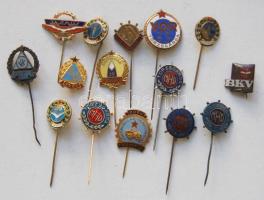 14db kitűző, köztük BKV törzsgárda, "Vöröscsillag Traktorgyár Törzsgárda", "Cukoripar Törzsgárda stb.