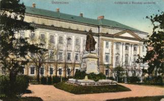 Debrecen Collegium és Bocskay-szobor