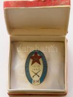 1968 BM iskolák záróünnepsége jelvény eredeti dobozban T:2