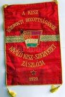 A központi KISZ szervezet kiváló szakszervezet és KISZ szervezet zászlója 2 db 35x50 cm