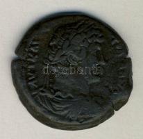 Római Birodalom / Alexandria HADRIANUS 117-138. "AYT KAI TPAI AAPIA... / Fekvő Nilos bőségszaruval" Drachma (23.9g) T:3 kis kitörések