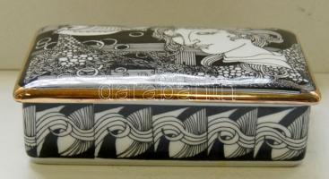 Szász Endre által tervezett Hollóházi porcelán bonbonnier / Faces designed by Endre Szasz Hollohaza chinaware bonboniere 15x10x4 cm