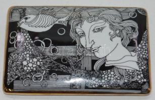 Szász Endre által tervezett Hollóházi porcelán bonbonnier / Faces designed by Endre Szasz Hollohaza ...