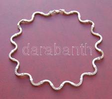 Ezüst (Ag) nyaklánc cirkóniákkal díszítve 27,4 gr díszdobozban