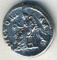 Római Császárság HADRIANUS 117-138. "VICTORIA AVG" Denar Ag T:2-/3+ pici kitörés