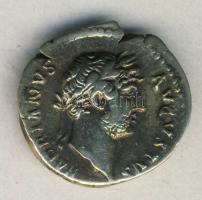 Római Császárság HADRIANUS 117-138. "COS III / Lépő Spes" Denar Ag T:2-/2 kis kitörés