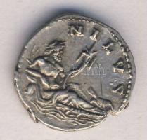 Római Császárság HADRIANUS 117-138. "NILVS" Denar Ag T:2 pici kitörés