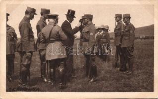 WWI giving award to a Czechoslovakian officer