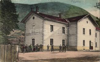 Pelsőc railway station (EK)