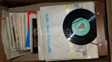 kb 30 db magyar és külföldi könnyű és komolyzenei hanglemez