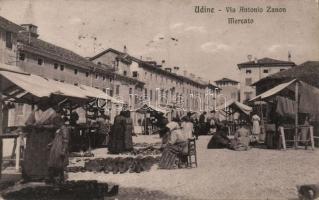 Udine Antonio Zanon street, shoe vendor