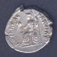 Római Császárság HADRIANUS 117-138. "ROMAE AETERNAE" Denar Ag T:2/2- kitörés