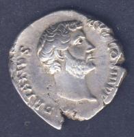 Római Császárság HADRIANUS 117-138. "ROMAE AETERNAE" Denar Ag T:2/2- kitörés