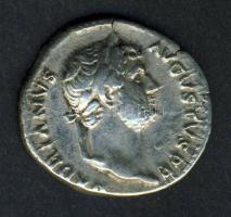 Római Császárság HADRIANUS 117-138. "COS III / Ülő Roma" Denar Ag T:2/2-