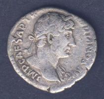 Római Császárság HADRIANUS 117-138. "P M TR P COS III / Ülő Roma" Denar Ag T:3+/3