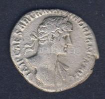 Római Császárság HADRIANUS 117-138. "P M TR P COS III / CONCORD" Denar Ag T:3