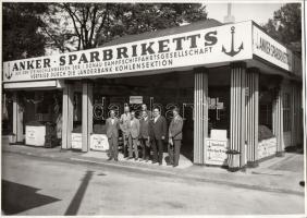 1944 Budapesti Nemzetközi Vásár hivatalos fotók 4 db Harsányi fotó a kormányzó látogatásáról / Budapest Fair 4 official photos 19x24 cm