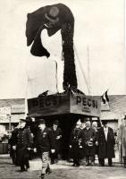 1944 Budapesti Nemzetközi Vásár hivatalos fotók 4 db Harsányi fotó a kormányzó látogatásáról / Budap...