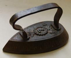 Öntöttvas úti-vasaló SD. jelzéssel / Vintage iron 18x12 cm