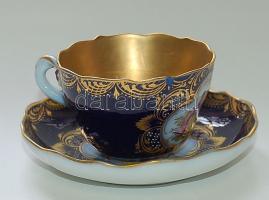 XIX. sz Alt-Wien porcelán kávés csésze. Kézzel festett, belül aranyozott / Alt-Wien hand-painted chinaware coffe-cup