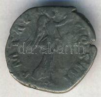 Római Császárság HADRIANUS 117-138. "P M TR P COS III / Lépő Victoria" Quinar Ag (1.32g) T...