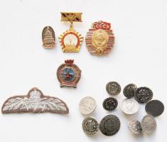 22db-ból álló kitűző, kitüntetés, kabátgomb, sapkajelvény tétel.