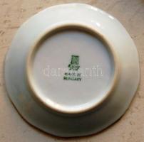 Aranyozott festett Zsolnay porcelán tányérkák 6 db / 6 Zsolnay chinaware plates d: 6 cm