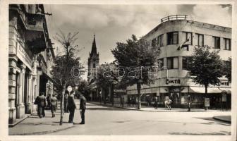 Komárom Nádor street with Cikta shoeshop photo