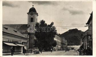 Huszt with the shop of F. L. Popper and the radio shop of József Timkó photo