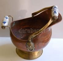 Régi réz oroszlánfejes talpas edény kerámia fogantyúval 30x26 cm
