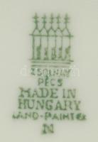 Zsolnay jelzéssel ellátott kézzel festett medvéket ábrázoló porcelán dísz, 4 cm-es mikrorepedés a ta...