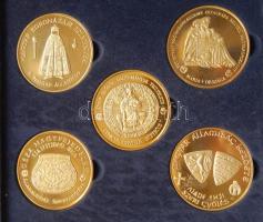 2000 "Államalapítás emlékére" 5klf aranyozott emlékérem, eredeti díszdobozban T:PP