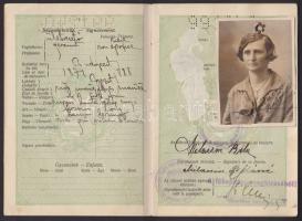 1939 Útlevél házaspár részére. Egy fotó hiány