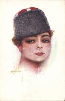 Female soldier s: Usabal