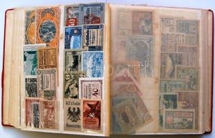 Rendkívül szép kb. 650 darabból álló kizárólag különféle osztrák szükségpénz gyűjtemény albumba rend...