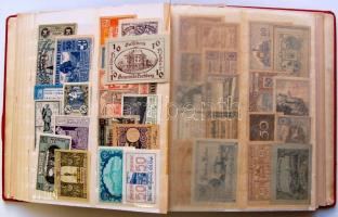 Rendkívül szép kb. 650 darabból álló kizárólag különféle osztrák szükségpénz gyűjtemény albumba rend...