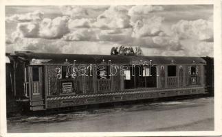 Szent István Jubileumi év 1938; a Szent Jobb aranyvonata photo