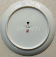 Hollóházi jelzéssel ellátott Szász Endre által tervezett Arcok sorozatból egy porcelán falitányér ké...