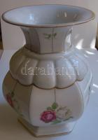 Rosenthal jelzéssel ellátott virágokkal díszített, aranyozott porcelán váza/ Rosenthal chinaware vas...