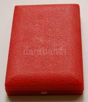 DN Kiváló munkáért Érdemrend arany fokozata, eredeti díszdobozban T:1