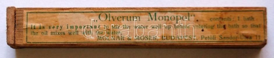 cca 1900 Molnár és Moser: Oliverum Monopol fürdőolaj. Üvegfiola, dugóval, érdekes, zárható fa skatul...